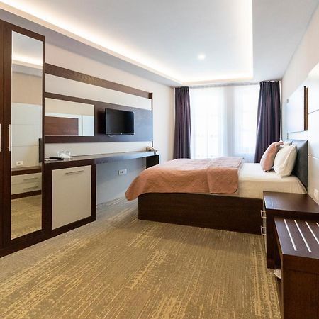 Hotel Prizreni 외부 사진
