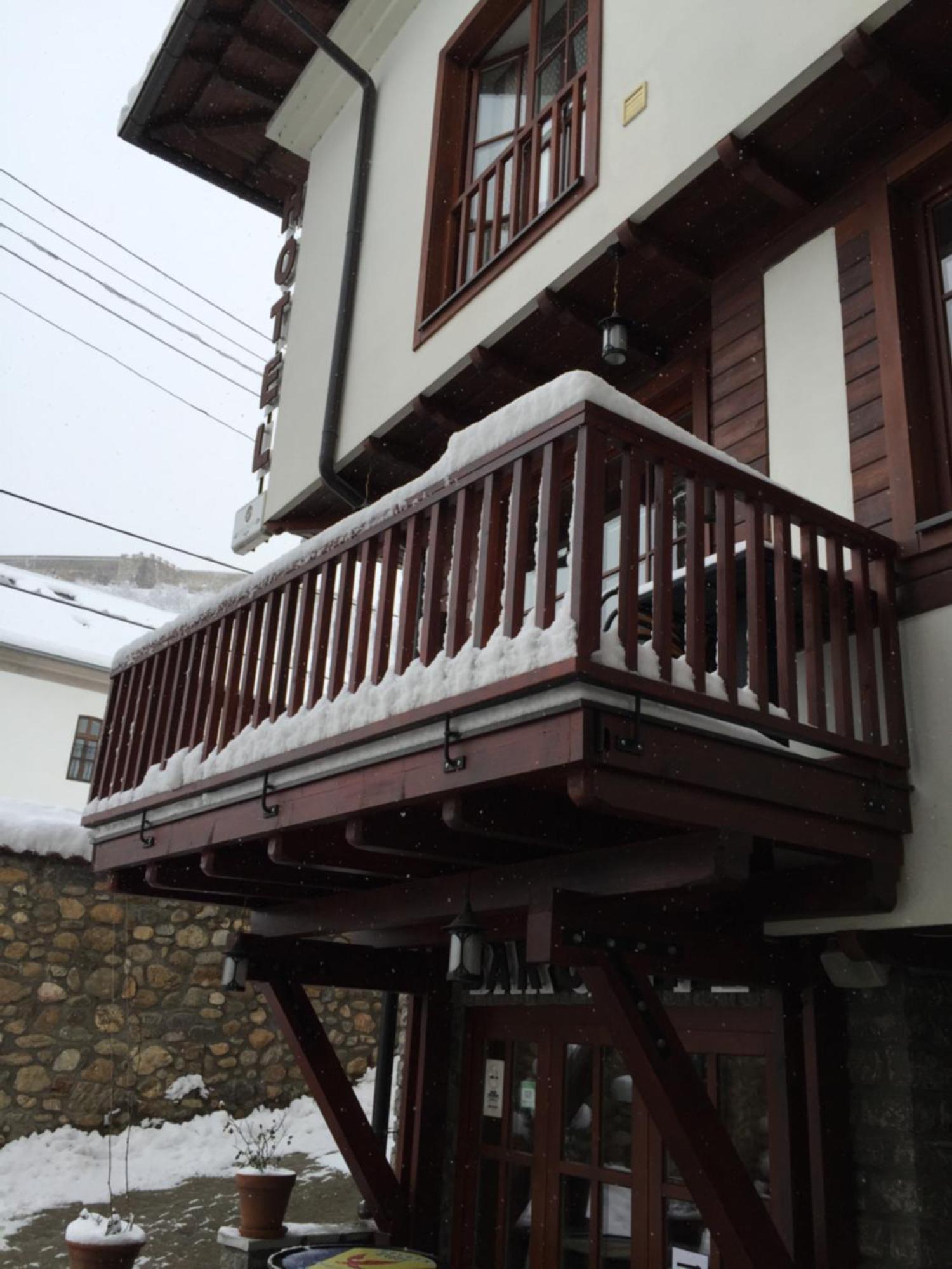 Hotel Prizreni 외부 사진