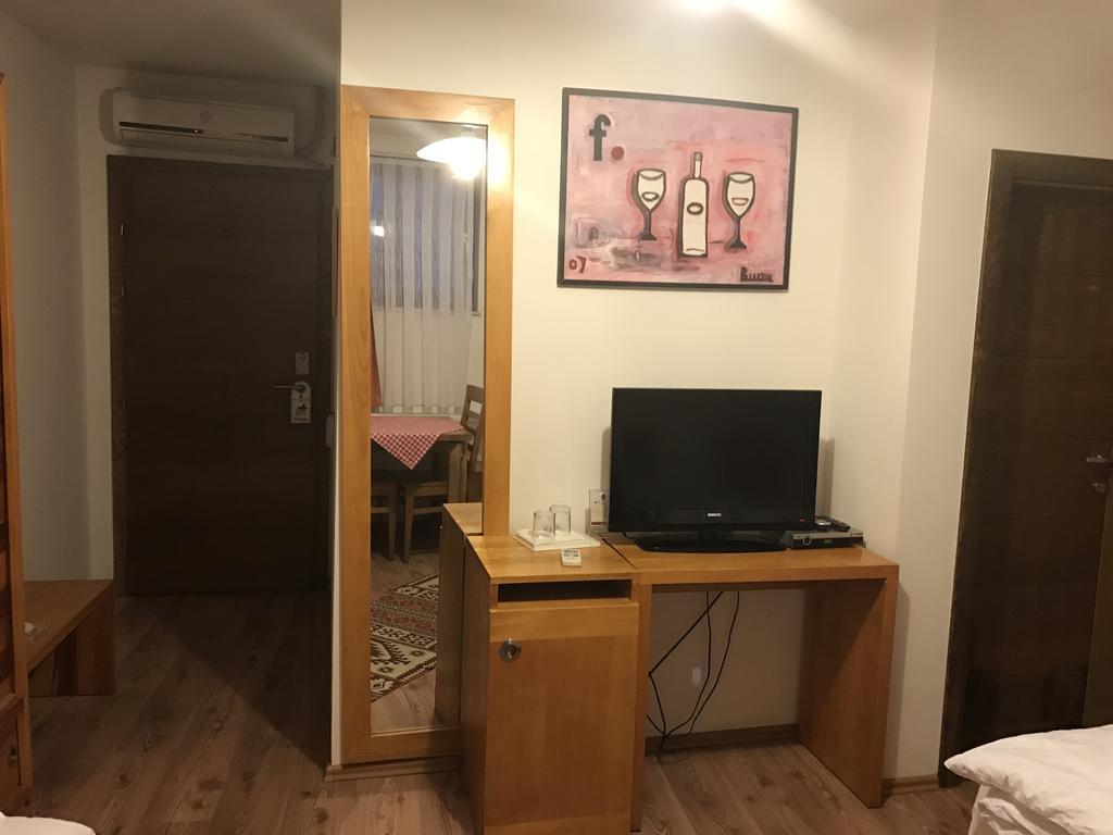 Hotel Prizreni 외부 사진