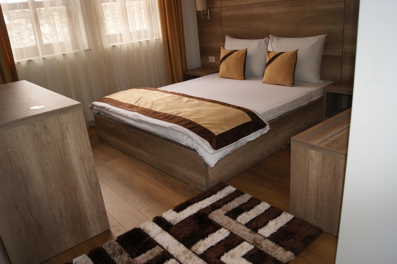 Hotel Prizreni 외부 사진