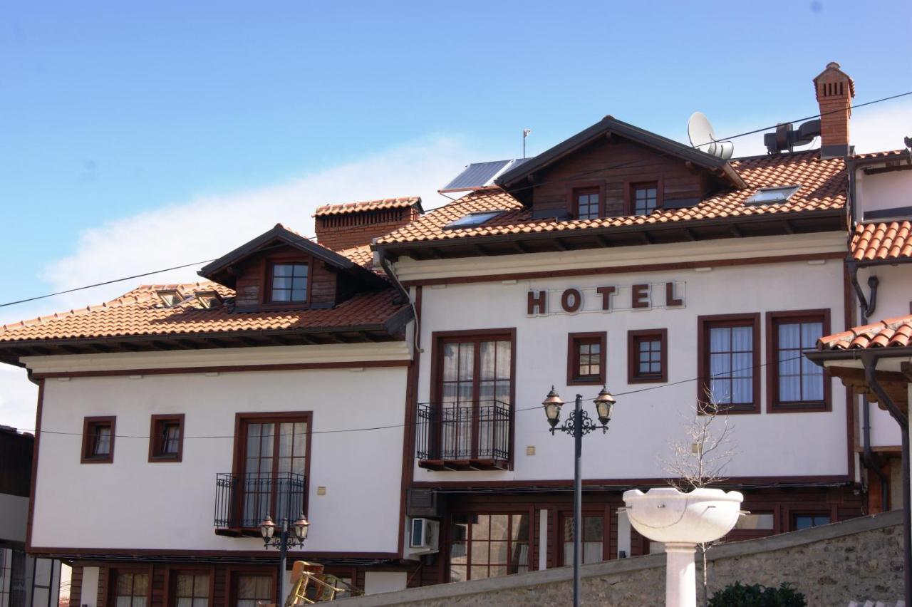 Hotel Prizreni 외부 사진